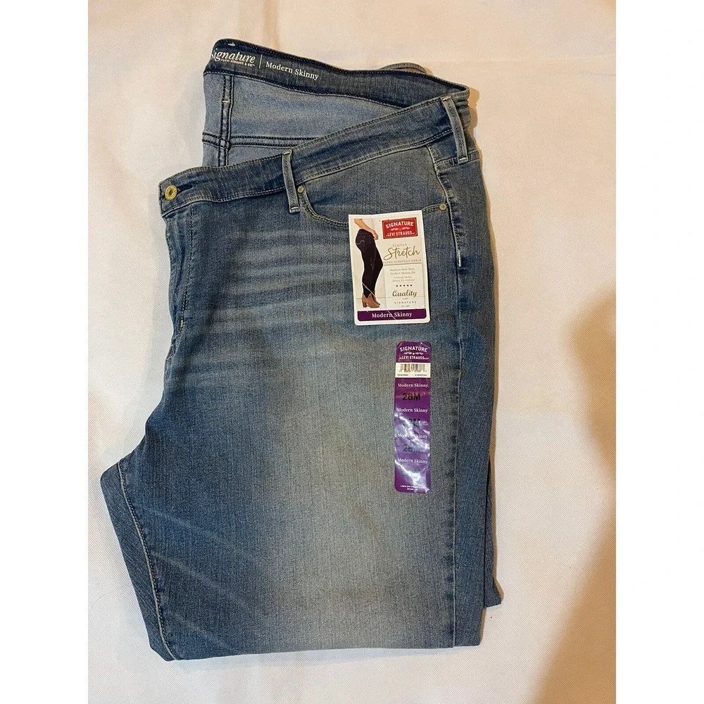 Signature by Levi Strauss &‎ Co. Sz 28 M  Plus Modern Skinny Jean Simply Stretch
